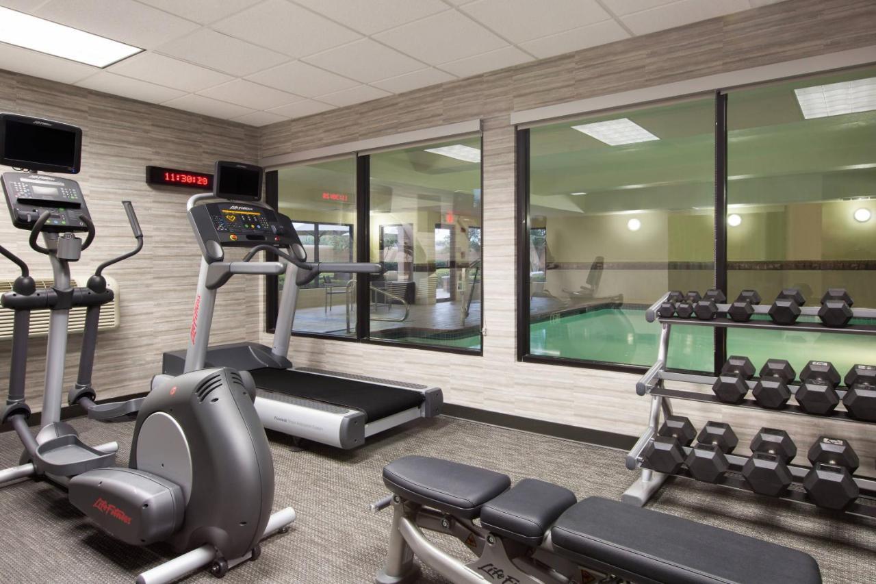 Courtyard Dallas Мескит Екстериор снимка