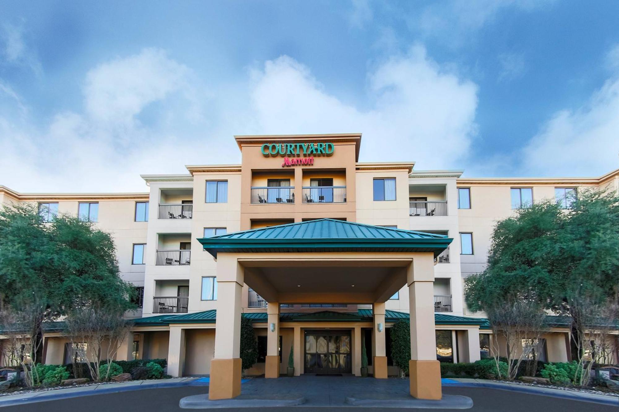 Courtyard Dallas Мескит Екстериор снимка