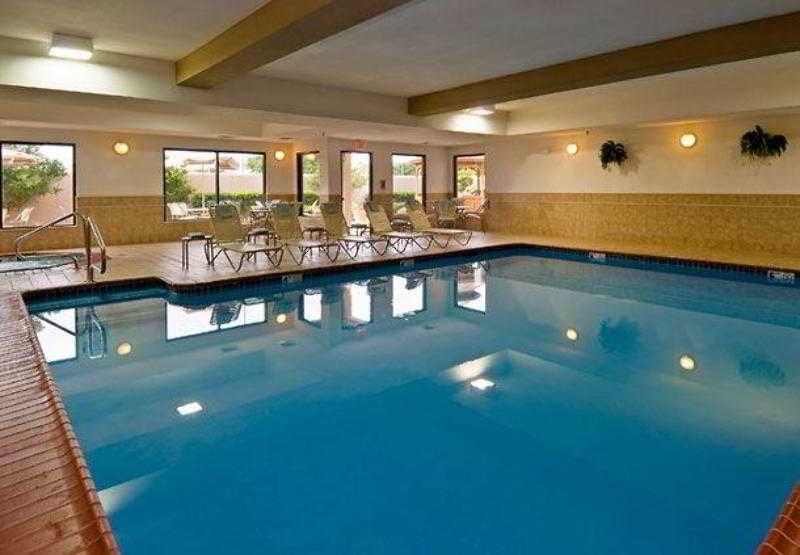 Courtyard Dallas Мескит Съоръжения снимка