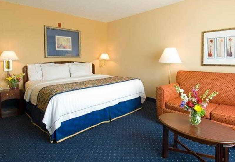 Courtyard Dallas Мескит Екстериор снимка