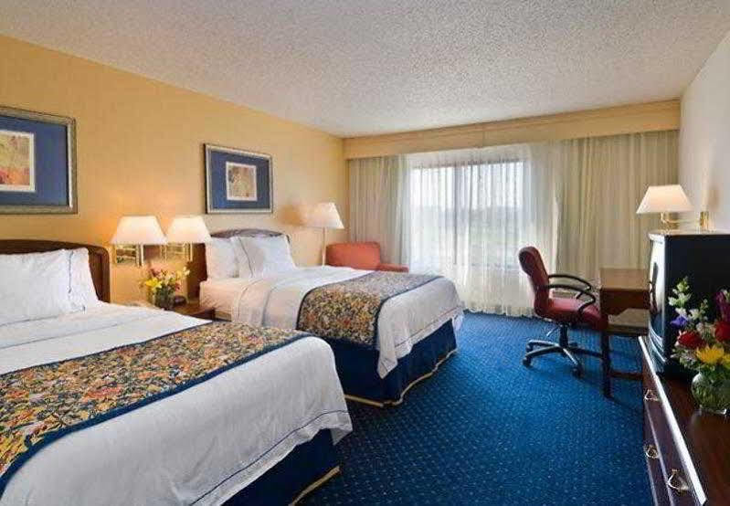 Courtyard Dallas Мескит Екстериор снимка