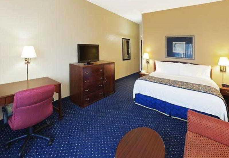 Courtyard Dallas Мескит Екстериор снимка